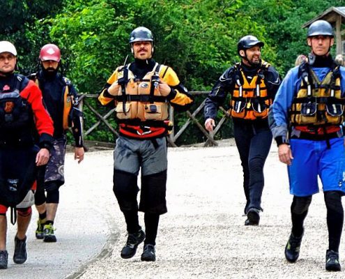 Come vestirsi per fare Rafting