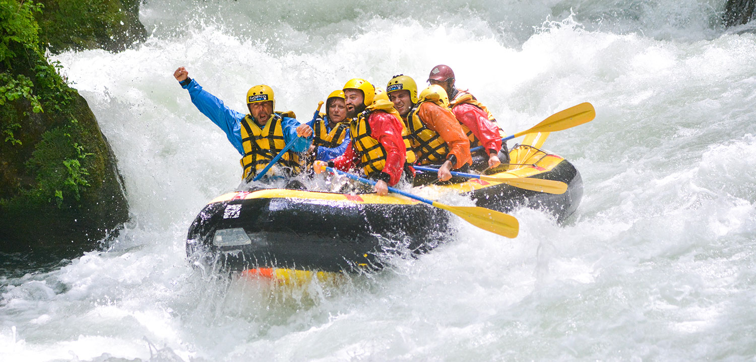 Rafting in Umbria sotto la cascata delle Marmore