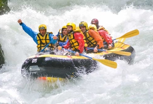 divertimento e adrenalina rafting in umbria