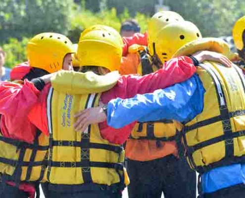 team building a rafting marmore